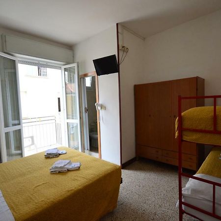 Hotel Moroni Rimini Esterno foto