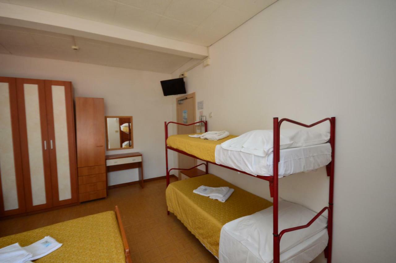 Hotel Moroni Rimini Esterno foto